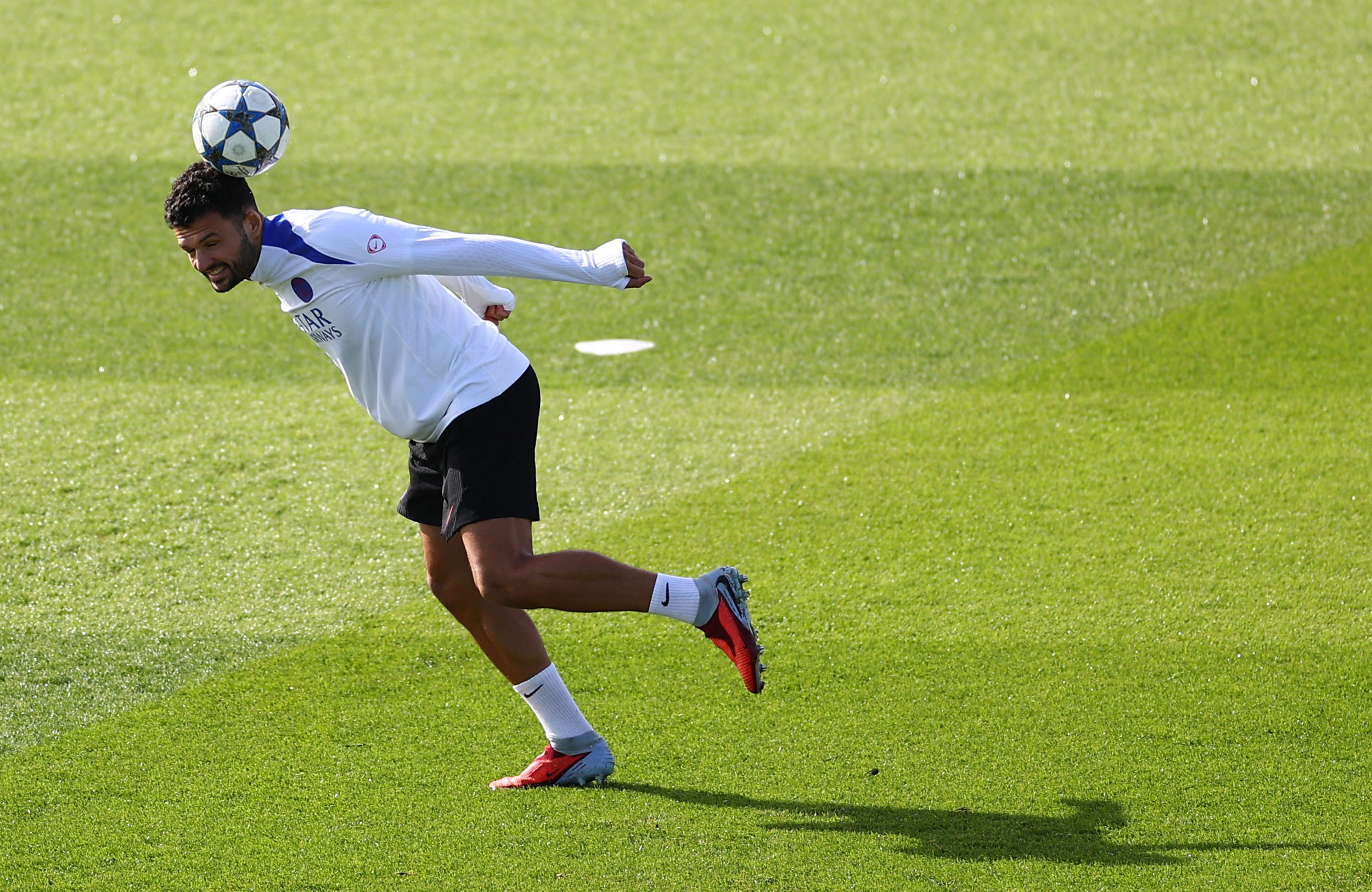 开云官网首页包含国际比赛日体能课后，巴黎圣日耳曼外线爆发备战法国杯，信心回归，更衣室氛围转暖的词条